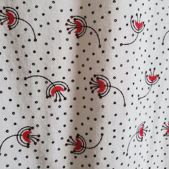 Max Studio Long sleeve floral smocked top Large - Picture 2 of 10